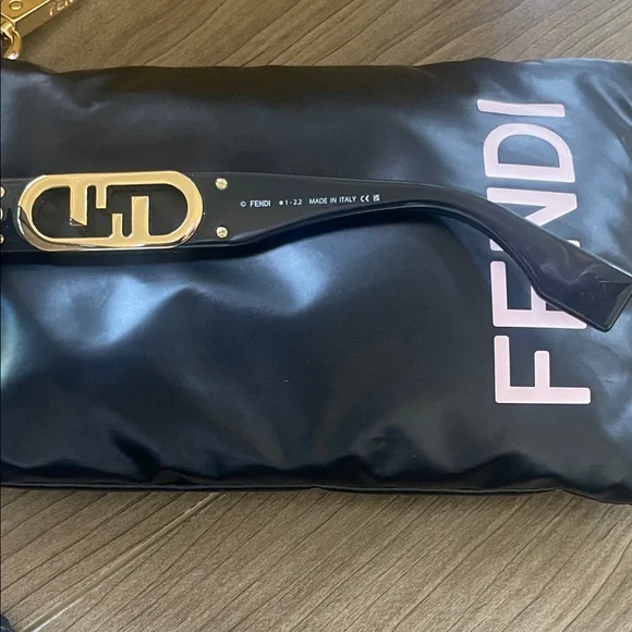 Fendi “ O Lock “Stylish Black Sunglasses for Women 💯Authentic - Picture 8 of 10